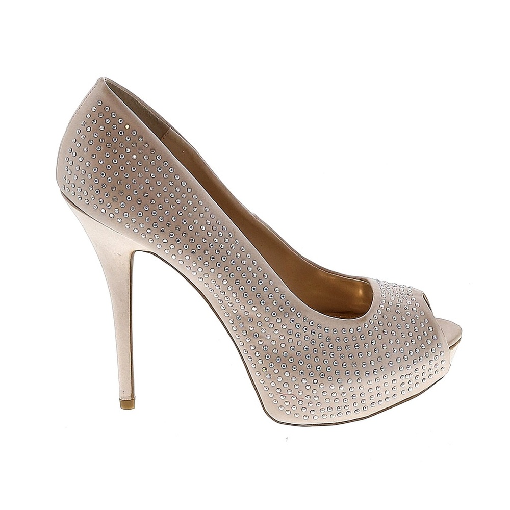 Jennifer Lopez Diamond Studded Pumps